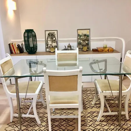 Renovated Apt With Piano Near Metro Appartamento Lisbona